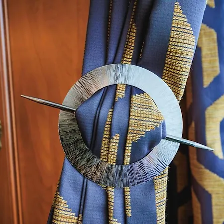 Peak 508 アパート